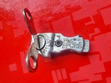 5683-I-Desfacator original colectie USA Vaugans Safety Roll jr. Trade Mark opener metal cromat perioada interbelica. Stare buna, functional.