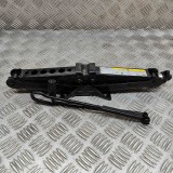 Cric AUDI A3 Sportback 8VA, 8VF 2015 OEM: 8V0011031A