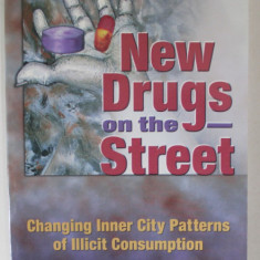 NEWS DRUGS ON THE STREET , CHANGING INNER CITY PATTERNS OF ILLICIT CONSUMPTION by MERRILL SINGER , 2005