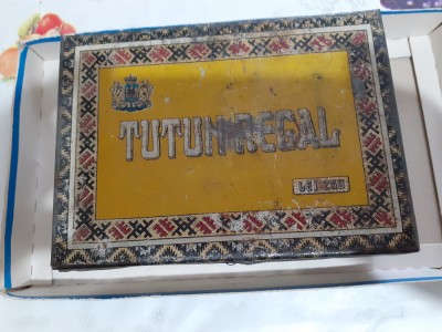 CUTIE DIN TABLA TUTUN REGAL LEI 250 GRAME foto