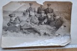 Fotografie grup familie cu militari &ndash; Rom&acirc;nia cca. 1947&ndash;1955 &ndash; inscripție verso