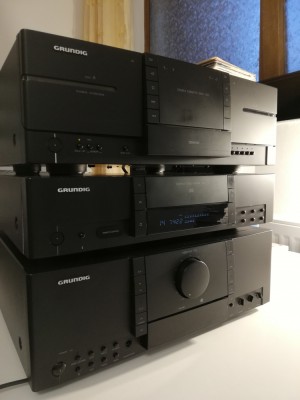 Linie Audio GRUNDIG R/CD/CCF - 102 (CD/MC/Tuner/Amplificator) - Perfecta Stare foto