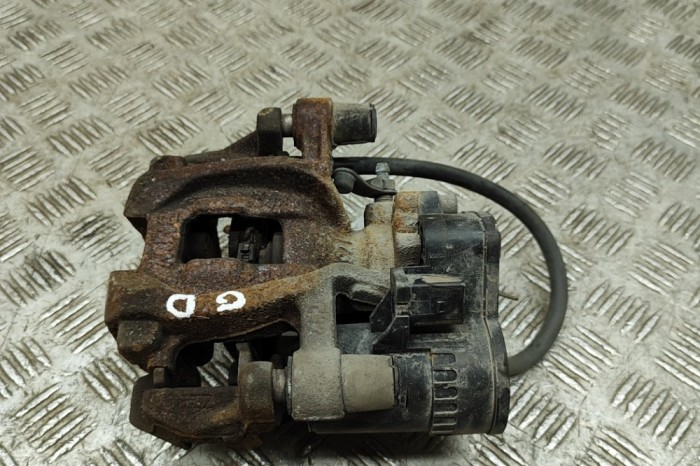 Etrier de fr&acirc;nă dreapta spate BMW i3 I01 2018 OEM: Hatchback | 26879340