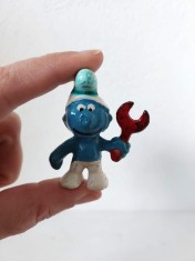 Figurina romaneasca veche anii 80 personaj desene animate Strumf, smurf, strumph, cauciuc 5cm