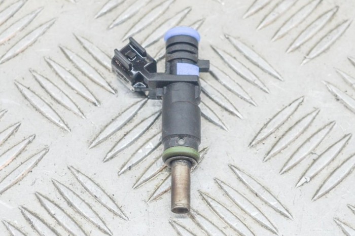 Injector de combustibil OPEL MOKKA / MOKKA X 2013 OEM: 55562599 13131742