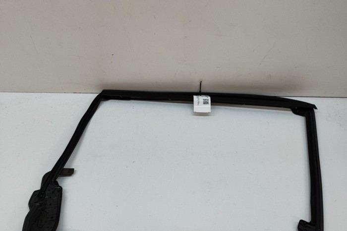 Bandou superior ușă dreapta spate LAND ROVER RANGE ROVER SPORT II L494 2018 OEM: LR099670,FK6M-250A20-AC 30493309