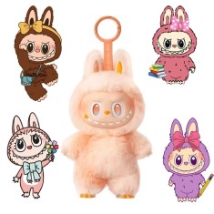 Jucarie de plus Labubu The Monsters &ndash; include un plus surpriza si 4 stickere Labubu waterproof pentru telefon, LA2
