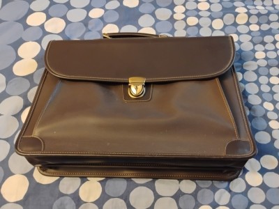 Servietă bărbați foto