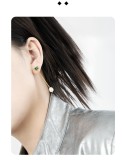 Cumpara ieftin Tip cercei: Lungi Candelabru (Drop Earrings)Pietre: Zirconiu cubic verde cu taietura dreptunghiulara (Emerald Cut)Elemente: Perla de cultura naturala
