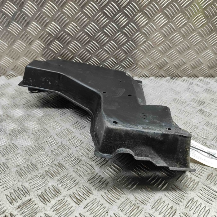 Scut motor st&acirc;nga spate TOYOTA YARIS _P21_ 2023 OEM: 57628-K0020