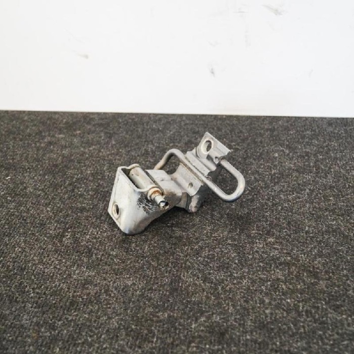 Balama ușă st&acirc;nga spate AUDI Q7 4L 2011 OEM: 4L0833411A 2409941