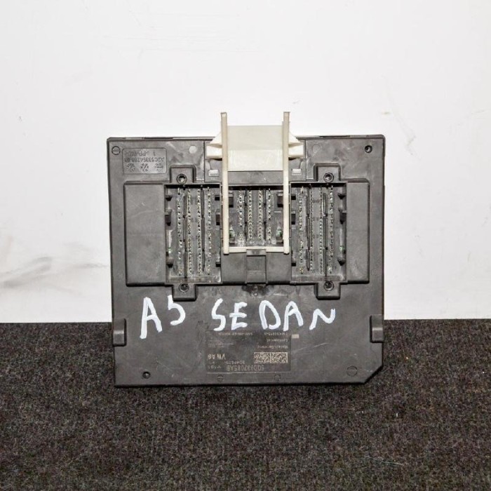 Modul de confort AUDI A3 Limousine 8VS, 8VM 2015 OEM: 5Q0937085AB | 1967658