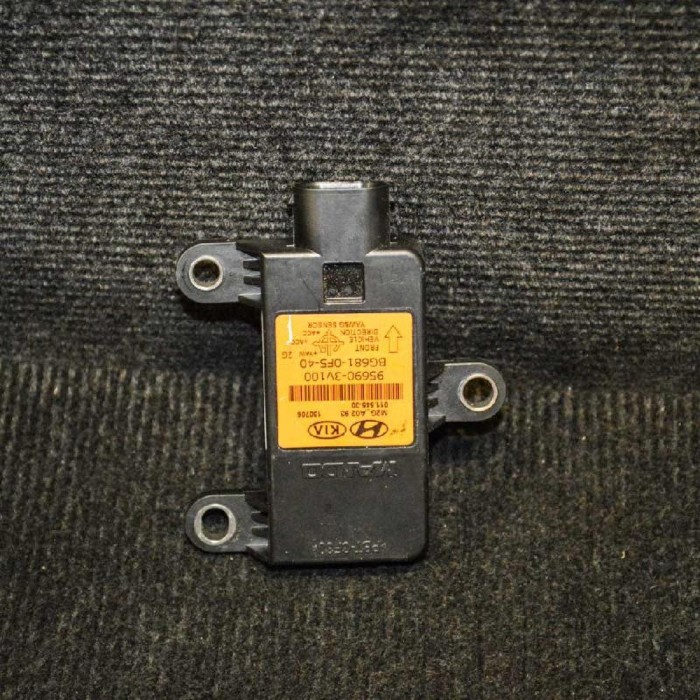 Senzor de accelerație HYUNDAI i40 VF 2013 OEM: 95690-3V100 1608894