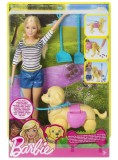 Papusa Barbie Walk And Potty Pup (dwj68)
