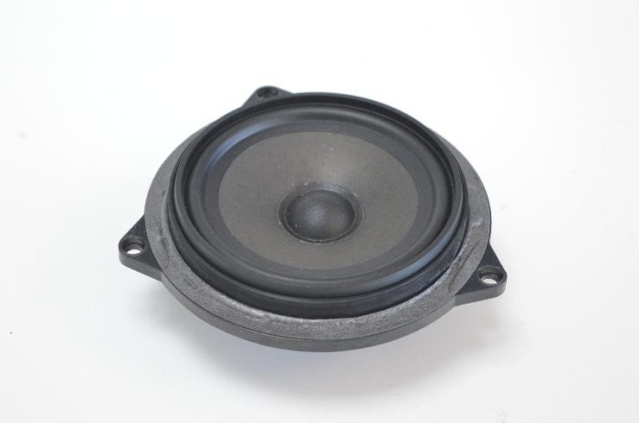 Difuzor ușă st&acirc;nga față BMW 3 E90 2006 OEM: 9143232 | 1936778