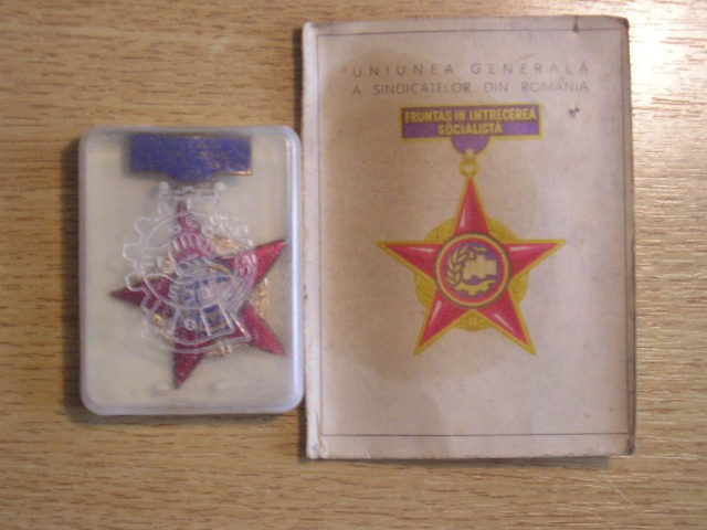 QW15 22 - comunism RSR - decoratie - Fruntas in intrecerea socialista - 1966