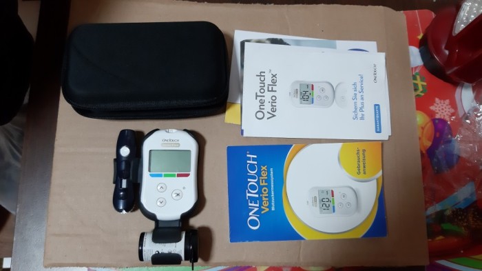 GLUCOMETRU ONE TOUCH VERIO FLEX , FUNCTIONEAZA SI SE VINDE FARA TESTE