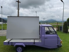 Triciclu Piaggio amenajat pentru reclama fixa/mobila, stare foarte buna