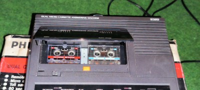 TELEPHONE ANSWERING SYSTEM ( ROBOT TELEFONIC ) PHILIPS D 9320 DUAL CASSETTE SYSTEM REMOTE CONTROL foto