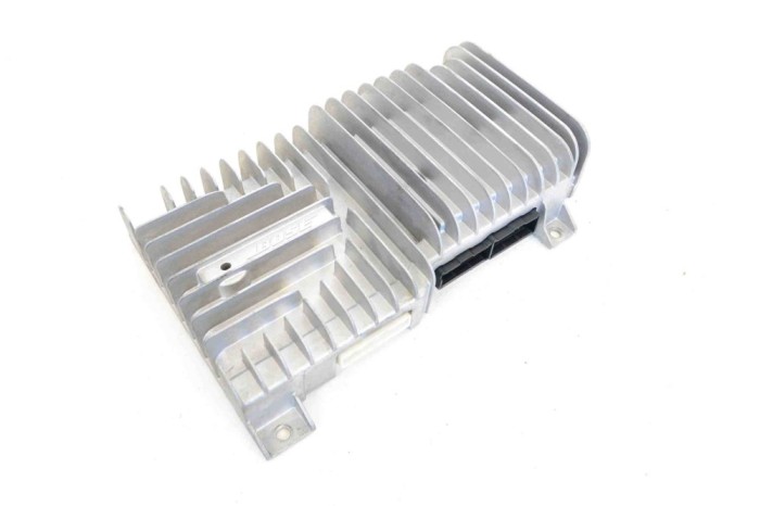 Amplificator de sunet INFINITI M30 2010 OEM: 318800-0070