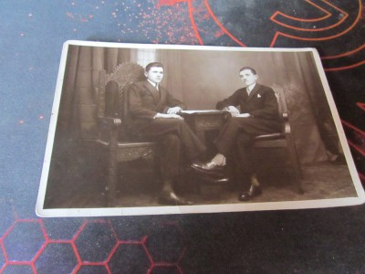 2 prieteni foto