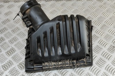 Carcasa filtru de aer (partea superioară) BMW X2 F39 2019 OEM: 8513916 | 31779630 foto
