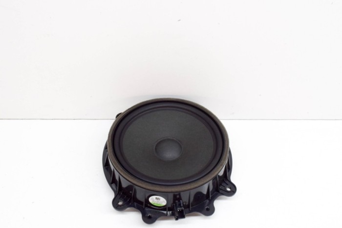 Difuzor ușă st&acirc;nga față TESLA MODEL 3 2020 OEM: 1079744-00-E 15358993