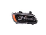 Far CHRYSLER 300, 04.2011-2014, partea Dreapta, Taiwan, cu &amp;quot;lumina timp de zi&amp;quot; tip LED; Tip=USA; HiR2+PSY24W; manual; negru; halogen