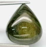 Safir verde natural