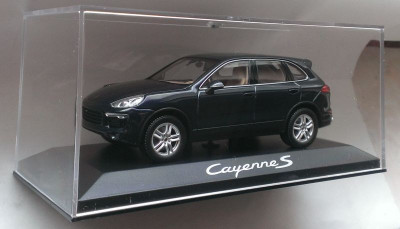 Macheta Porsche Cayenne S MK2 Facelift 2015 - Minichamps 1/43 foto