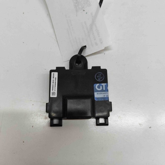 Alt modul de control TESLA MODEL S 2018 OEM: 1069651-00-D 31875117