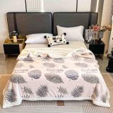 Cumpara ieftin Patura cocolino groasa cu blanita alba 200x230cm,doua fete,alba,frunze si ferigi - F124