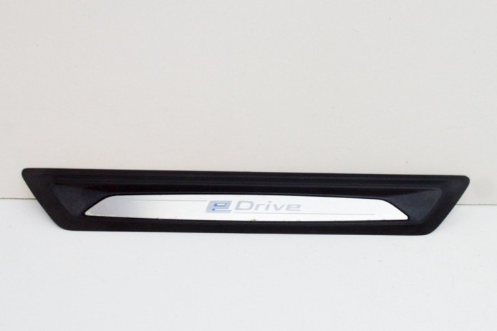 Ornament prag st&acirc;nga față BMW 2 Active Tourer F45 2016 OEM: 7263315,7392739,8051037,7454945 | 18140108