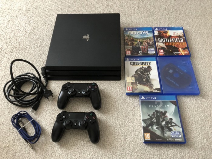 PS4 PLAYSTATION 4 PRO 1000GB 2 MANETE + 10 JOCURI + CABLU HDMI