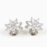 Cercei cu clips si floare argintie