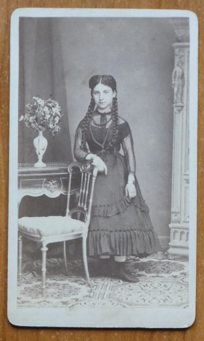 Foto Franz Duschek pe carton, secol 19, domnisoara