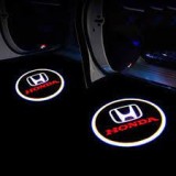 Cumpara ieftin Proiectoare Logo Honda Universale, Holograme LED Uși, Set 2 buc, Baterii AAA (nu sunt incluse), Tuning Auto