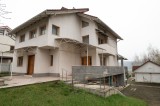 Vila spatioasa de vanzare, 4 niveluri cu piscina interioara