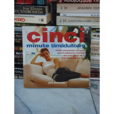 CINCI MINUTE TAMADUITOARE , JANE ALEXANDER foto