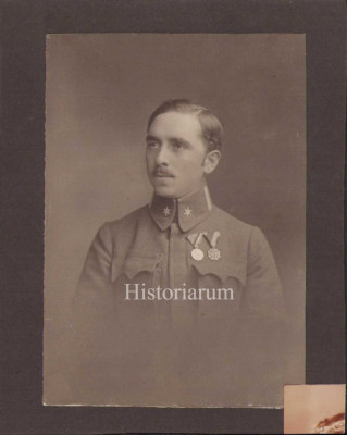 HST P2/236 Poză ofițer austro-ungar cu Tapferkeitsmedaille + Karl-Truppenkreuz foto