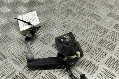 Senzor de nivel &amp;icirc;nălțime st&amp;acirc;nga spate HONDA CIVIC X Hatchback FC_, FK 2021 OEM: 52820-TGH-A01 | 27133946 foto