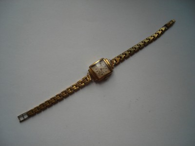 Ceas dame mecanic Zarja 16 jewels, carcasa aurita Au 12.5, functioneaza foto