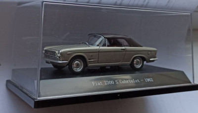 Macheta Fiat 2300 S Cabriolet 1962 - Starline 1/43 foto