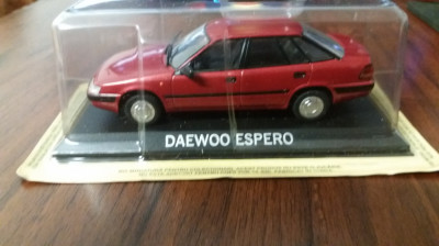 Macheta DAEWOO ESPERO 1997 - DeAgostini Masini de Legenda , 1/43, noua. foto