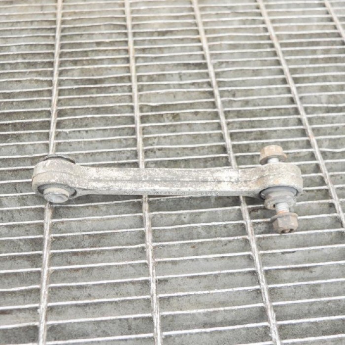 Bieleta stabilizatoare dreapta față AUDI A5 8T3 2011 OEM: 8K0411317C 10002023