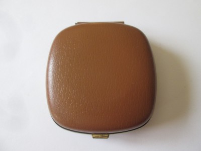 Ceas japonez de voiaj Landex anii 60,functional dar se opreste,trebuie curatat foto