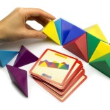 Cumpara ieftin Cub magnetic TANGRAM