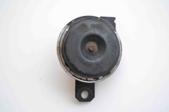 Claxon dreapta TOYOTA HILUX VII Pick-up _N1_, _N2_, _N3_ 2009 OEM: NĖRA 1964573