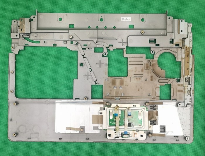 HP Compaq 6820s Palmrest + Touchpad 6070B0211001 SWAP
