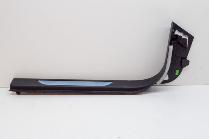 Ornament prag interior dreapta față JAGUAR E-PACE X540 2020 OEM: J9C3-02348-B,J9C3-02348-C,J9C3-02348-A,J9C3-02348-D 13980956